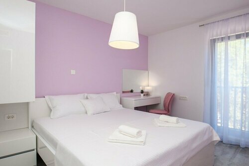 Zlatni Bol Apartments, Забронировать Апартаменты/квартира Отели Бола с парковкой, рядом с Пляж Порт Бол, Парковка