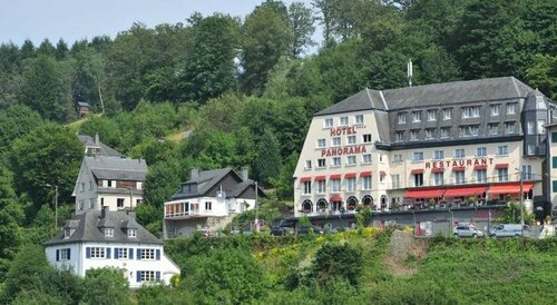 Hôtel Panorama - Vue exceptionnelle sur la Semois, Забронировать Отель Буйон Land of Bouillon