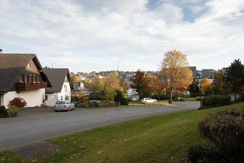 Ferienwohnung Barbara, Забронировать Отель Винтерберг Rothaar Mountains, рядом с Трамплин "Св. Георг"
