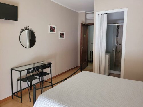 Villa Eleila, Rezervați Vilă Hoteluri în Lazio cu parcare, Parcare