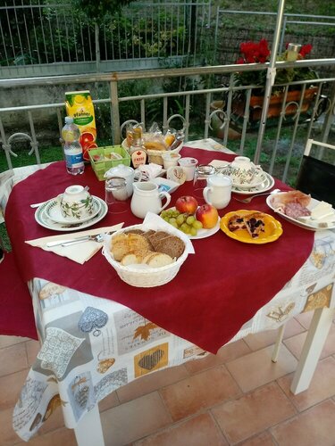 Sallys B&B, Buchen Sie Bed & Breakfast Carrara Toskana