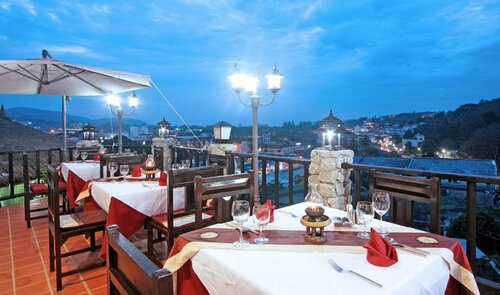 Boomerang Village Resort Kata, Забронировать Курортный отель Ban Karon остров Пхукет