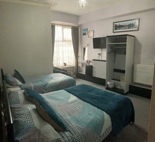 Hornby Villa B&B Couples & Families Only- Quiet Central Location- Near To Winter Gardens, Забронировать Отель «постель и завтрак» Бизнес-отели Блэкпул, рядом с Центральный пляж, 4* 5*
