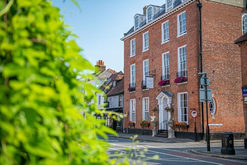Harbour Hotel & Spa Chichester, Забронировать Отель Отели Гавани Чичестера с парковкой, рядом с St John's Chapel, Парковка