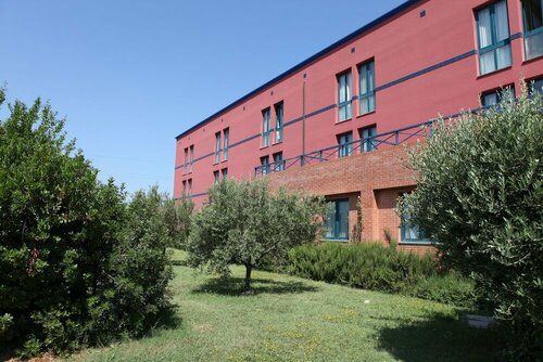 Euro Hotel, Rezervați Hotel Hoteluri în Cascina cu parcare, Parcare
