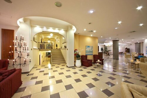 Ulisse Deluxe Hostel, Забронировать Хостел Отели Сорренто с парковкой, Парковка