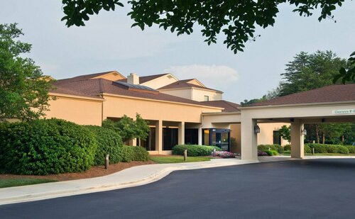 Courtyard Charlotte SouthPark, Забронировать Отель SouthPark Шарлотт