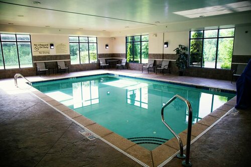 Hampton Inn & Suites Sharon, Buchen Sie Hotel Sharon 