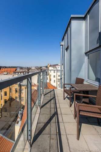 Sheraton Prague Charles Square Hotel, Rezerwuj Hotel Hotele w Praga z parkingiem, w pobliżu Charles Square, Parking
