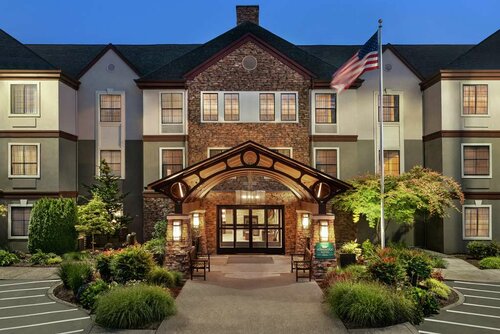 Homewood Suites by Hilton Portland Airport, Забронировать Отель Портленд 