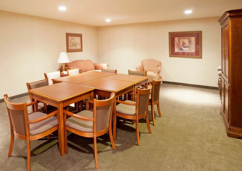 Holiday Inn Express Hotel & Suites Kerrville by IHG, Забронировать Отель Отели Керрвилл с парковкой, Парковка