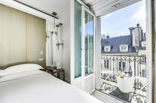 Le A, Rezerwuj Hotel 08. Pola Elizejskie - Madeleine 
