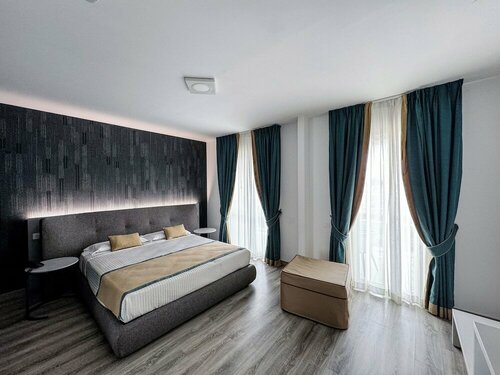 Mediterranea Hotel & Convention Center, Забронировать Отель Салерно Кампания, рядом с Стадион Аречи