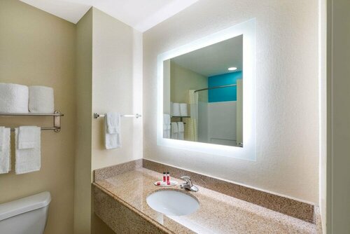 Howard Johnson by Wyndham Houma, Забронировать Отель Хоума Acadiana