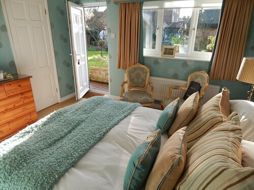 Fairlight Lodge, Rezervați Bed and Breakfast Hoteluri de afaceri în Merseyside, 4* 5*