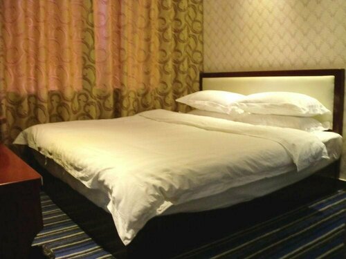 Urumqi Guofang Hotel, Prenota Hotel Urumqi Xinjiang