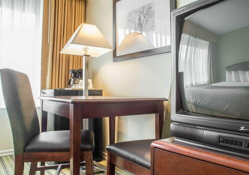 Quality Inn, Забронировать Отель Питерборо Kawartha and Northumberland