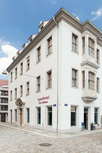 Aparthotel Am Schloss, Rezerwuj Apartamentowiec hotelowy Hotele w Drezno z parkingiem, Parking