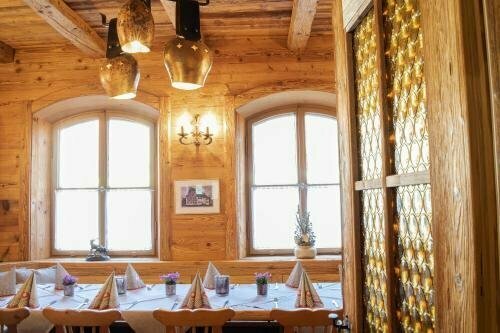 Hotel zum Hirsch, Забронировать Отель Вертинген Bavarian Swabia