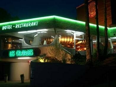 Logis Hotel Les Gravades Ussel, Забронировать Отель Юссель 