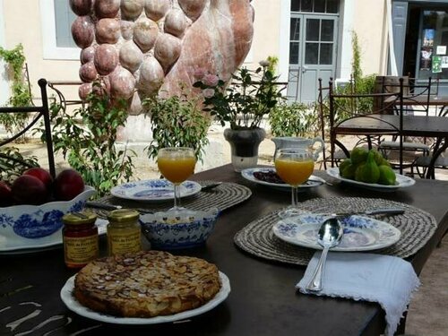 Logis Hotel - Restaurant La Marbrerie, Réserver Hôtel Caunes-Minervois Aude