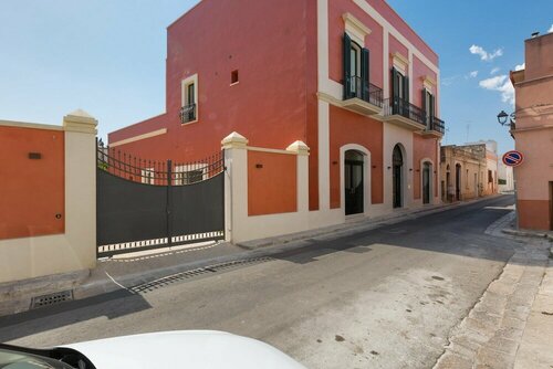 Palazzo Fasti, Book Bed and Breakfast Hotels in Casarano with Parking, Parking