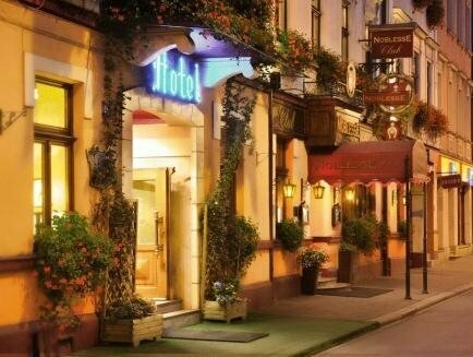 Hotel Europejski, Забронировать Отель Отели Кракова с парковкой, рядом с Церковь Святого Марка, Парковка