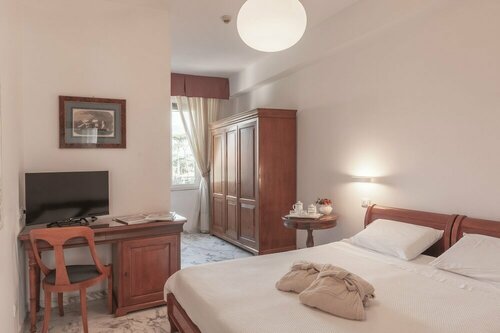 President Hotel, Забронировать Отель Отели Версилия 4 звезды, 4*