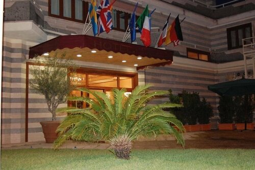 Hotel Centrale, Boek Hotel Hotels in Lazio met parkeren, Parkeren