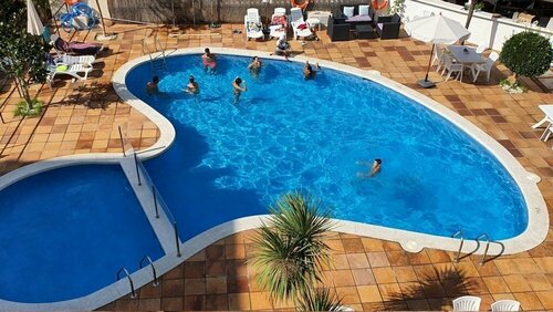 Hotel Mireia, Забронировать Отель Отели Льорет-де-Мар с бассейном, рядом с Замок Сан-Хуан, Бассейн