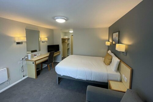 Days Inn Hotel Sedgemoor, Rezervați Hotel Hoteluri în Merseyside cu parcare, Parcare