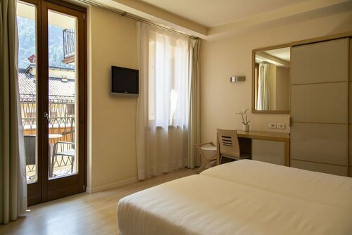 Hotel Antico Borgo, Забронировать Отель Отели Alto Garda e Ledro с питанием, Пансион