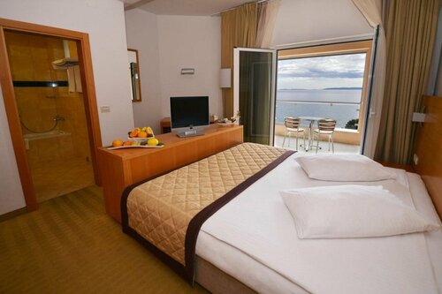 Family Hotel La Luna - All inclusive, Réserver Hôtel Hôtels à Kvarner avec piscine, Piscine