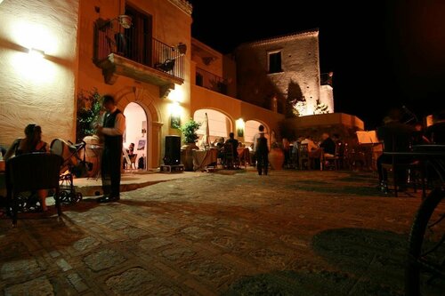 Resort Borgo San Rocco, Book Ferieresort Hoteller i Savoca med pool, Swimmingpool