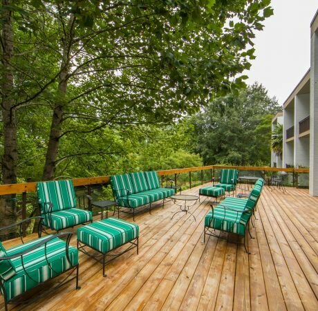 Woodlands Hotel & Suites - A Colonial Williamsburg Hotel, Забронировать Отель Уильямсберг Виргиния, рядом с Wren Building