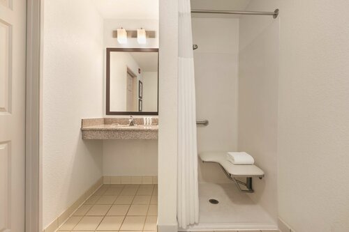 Country Inn & Suites by Radisson, Willmar, MN, Prenota Hotel Willmar Minnesota