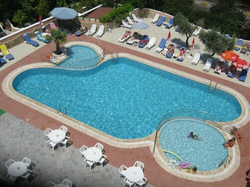 Oya Apart Kuşadası, Rezerwuj Hotel Hotele w Kusadası z parkingiem, Parking