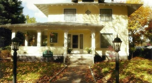 The McFarland Inn Bed and Breakfast, Забронировать Отель Кер-д'Ален Айдахо, рядом с Музей Северного Айдахо