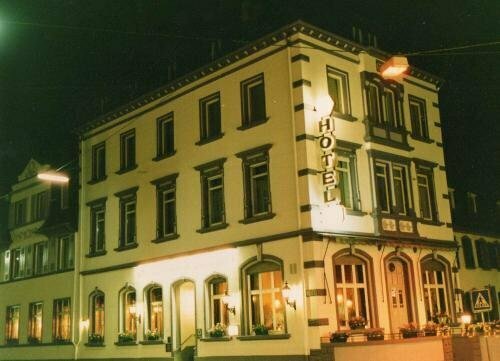 Hotel Merll-Rieff, Забронировать Отель Мерциг земля Саар, рядом с Merzig Park