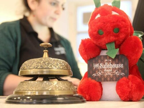 The Safehouse Hostel, Забронировать Хостел Хостелы Кардиффа, рядом с Gorsedd Stones, Хостел