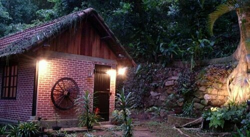 Casa Caminho do Corcovado - Pet friendly, Забронировать Отель Отели штата Рио-де-Жанейро с парковкой, Парковка