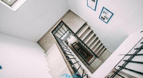 Pura Vida Sky Bar & Hostel, Забронировать Хостел Хостелы Muntenia, Хостел
