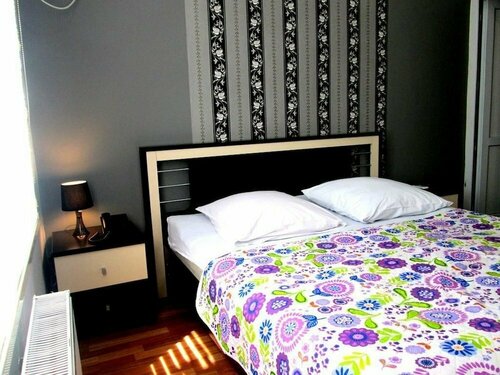 Max Comfort Hotel, Buchen Sie Hotel Gamarjveba 