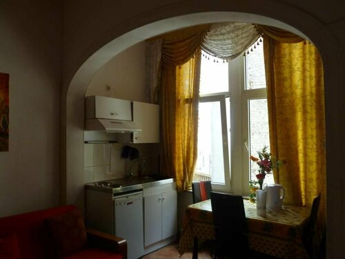 Residenza Galatea, Забронировать Отель Брюссель Брюссельский столичный регион, рядом с Паннейнхёйс