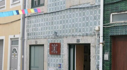 Hostel Eleven, Забронировать Хостел Хостелы Эшпозенди, рядом с Monumento Homem do Mar, Хостел