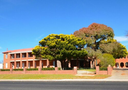 The Hallows Accommodation, Забронировать Мини-отель Батерст Central West NSW, рядом с Boundary Road Reserve