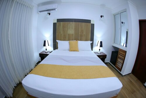 Hotel Vicentina, Rezerwuj Hotel Hotele w Greater Santo Domingo z basenem, Basen