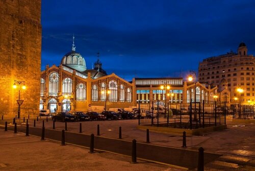 B&B El Mercat, Забронировать Отель «постель и завтрак» Сьютат Белла Валенсия, рядом с Ла-Лонья