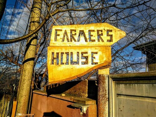 Farmers Guest House, Prenota Affittacamere Hotel a Telavi con parcheggio, Parcheggio