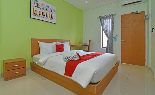 RedDoorz Plus @ Mahendradatta Denpasar, Book Hotel 3-stjernede hoteller i Bali, 3*